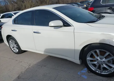 2009 Nissan Maxima 3.5 S z USA, uszkodzony, nr VIN 1N4AA51EX9C851037